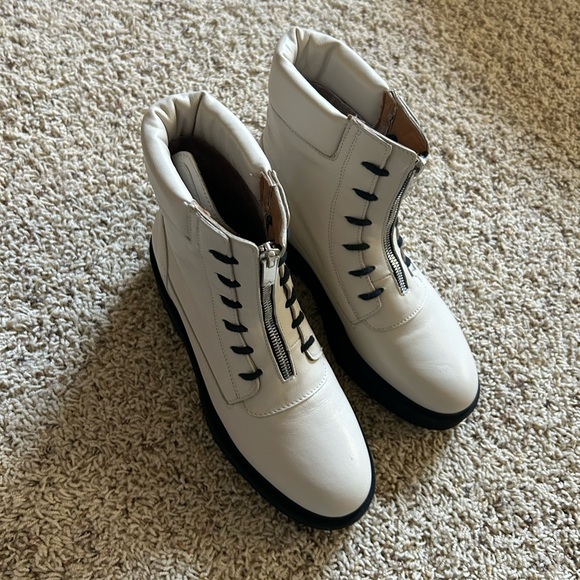 NWT✨AQUATILIA White Boots (7.5) - Picture 4 of 10
